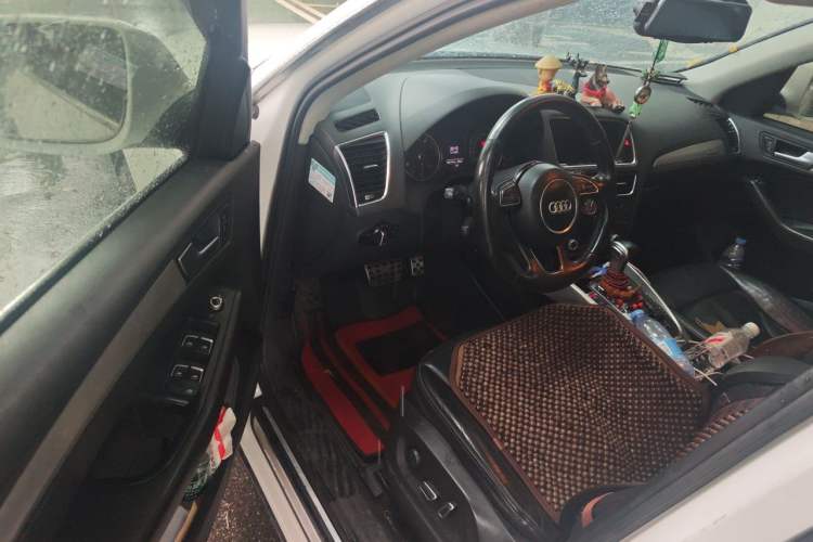 Used Audi Q5 2015 40 TFSI Technology Edition Driver Seat
