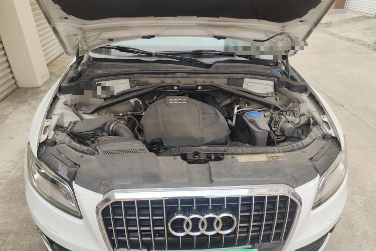 Used Audi Q5 2015 40 TFSI Trendy Edition Engine Bay