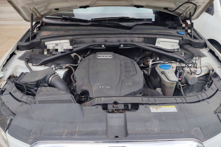 Used Audi Q5 2015 40 TFSI Technology Edition Engine Bay
