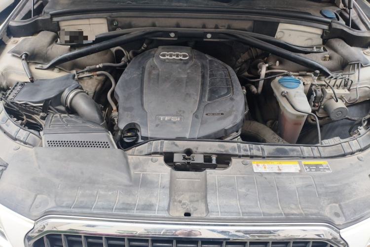 Used Audi Q5 2015 40 TFSI Technology Edition Engine Bay