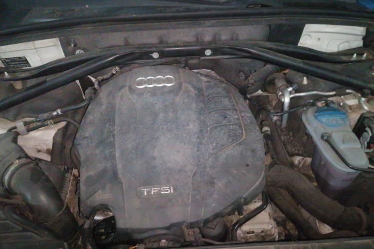 Used Audi Q5 2015 40 TFSI Trendy Edition Engine Bay