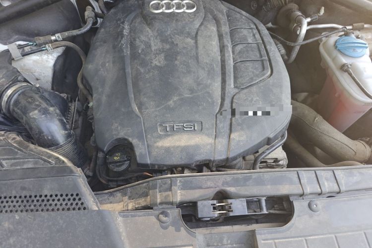 Used Audi Q5 2015 40 TFSI Technology Edition Engine Bay