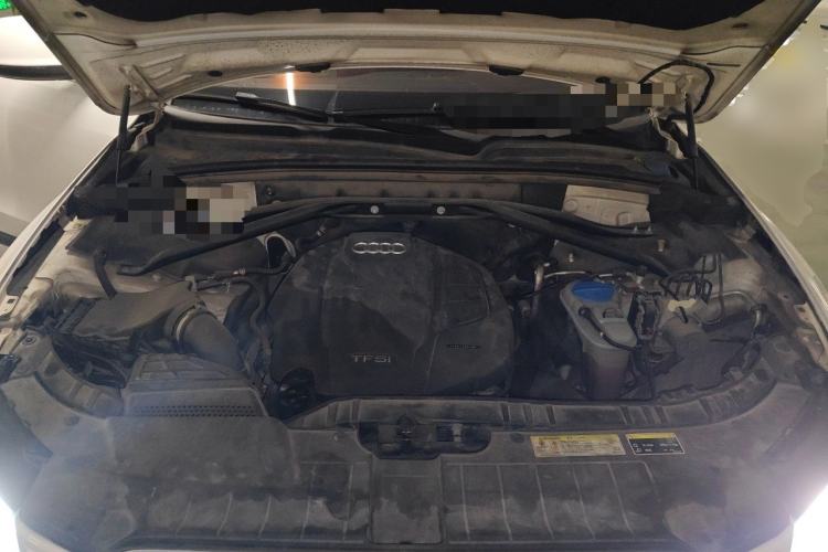 Used Audi Q5 2015 40 TFSI Technology Edition Engine Bay