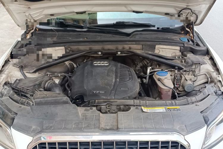 Used Audi Q5 2015 40 TFSI Technology Edition Engine Bay