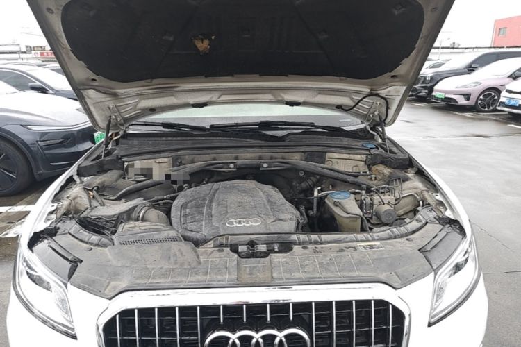 Used Audi Q5 2015 40 TFSI Trendy Edition Engine Bay