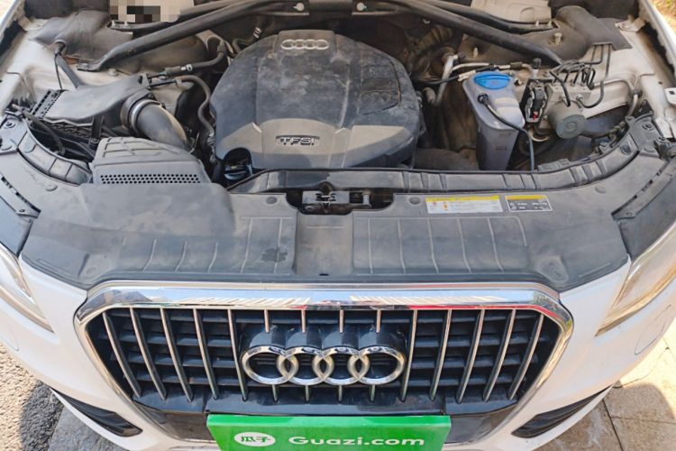Used Audi Q5 2015 40 TFSI Trendy Edition Engine Bay