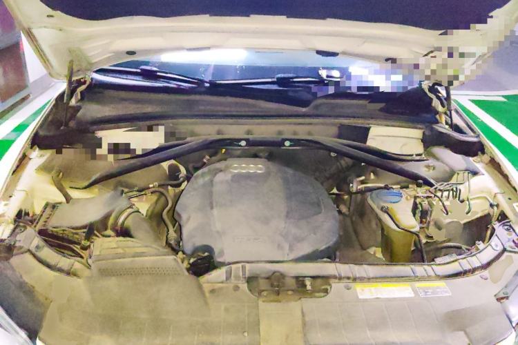 Used Audi Q5 2015 40 TFSI Trendy Edition Engine Bay