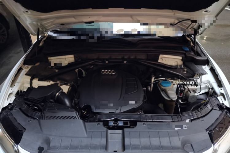 Used Audi Q5 2015 40 TFSI Technology Edition Engine Bay