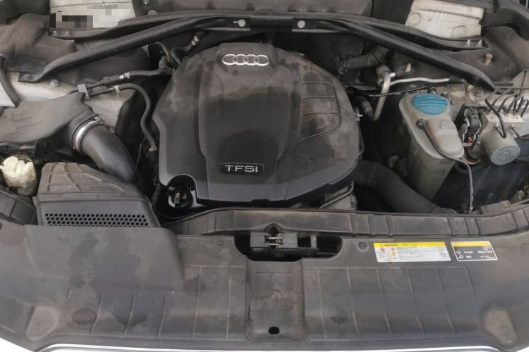 Used Audi Q5 2015 40 TFSI Trendy Edition Engine Bay