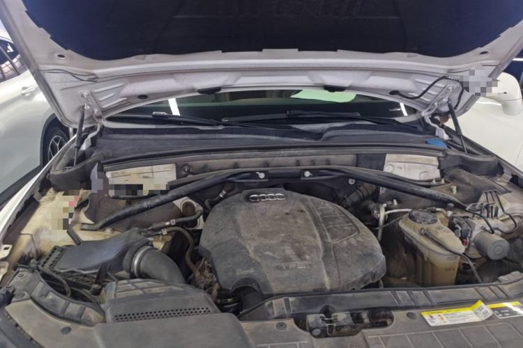 Used Audi Q5 2015 40 TFSI Technology Edition Engine Bay