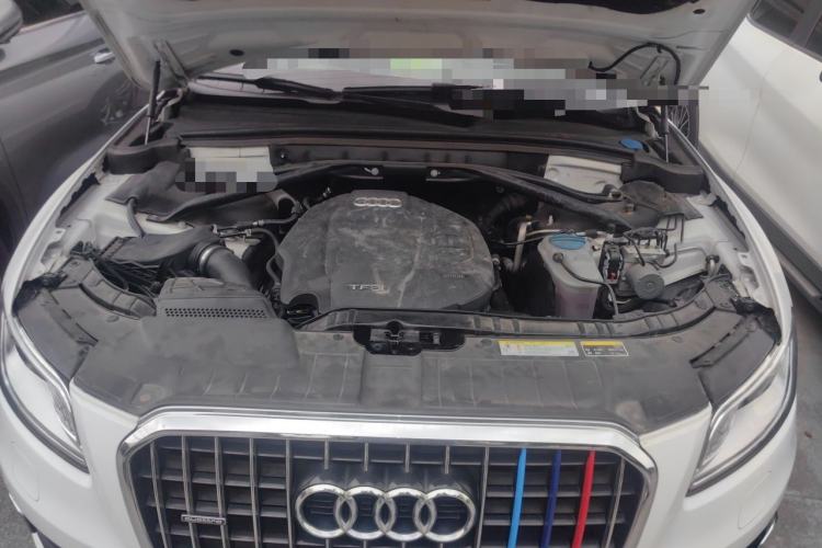 Used Audi Q5 2015 40 TFSI Technology Edition Engine Bay