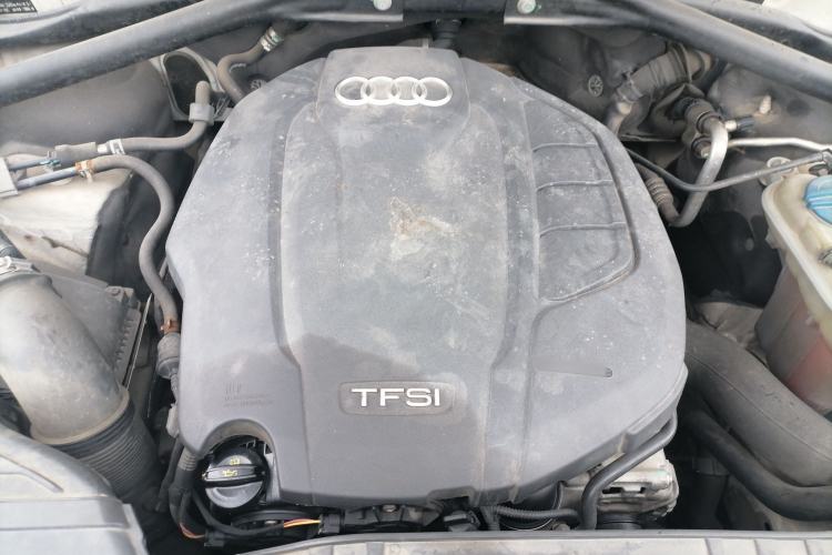 Used Audi Q5 2015 40 TFSI Trendy Edition Engine Bay