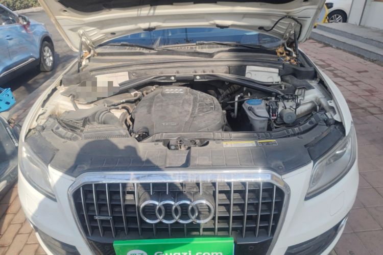 Used Audi Q5 2015 40 TFSI Technology Edition Engine Bay