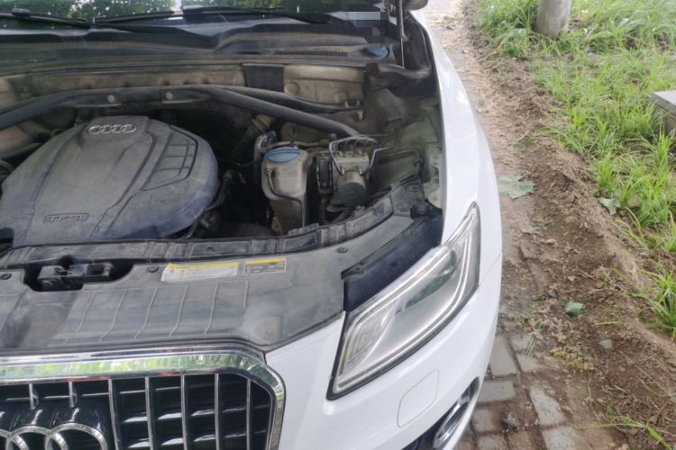 Used Audi Q5 2015 40 TFSI Trendy Edition Engine Bay Left