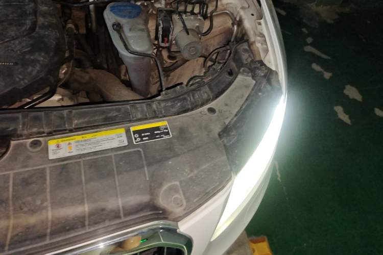Used Audi Q5 2015 40 TFSI Trendy Edition Engine Bay Left