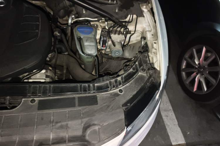 Used Audi Q5 2015 40 TFSI Technology Edition Engine Bay Left