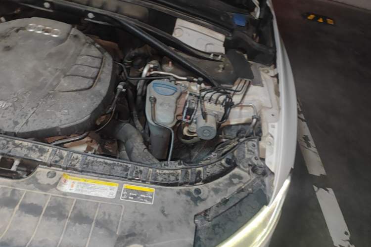 Used Audi Q5 2015 40 TFSI Trendy Edition Engine Bay Left