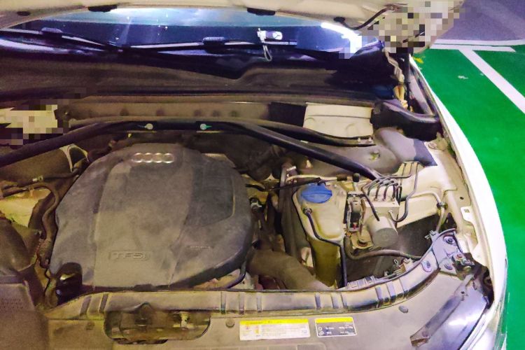 Used Audi Q5 2015 40 TFSI Trendy Edition Engine Bay Left