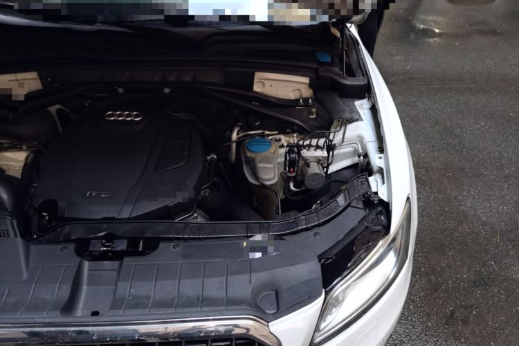 Used Audi Q5 2015 40 TFSI Technology Edition Engine Bay Left