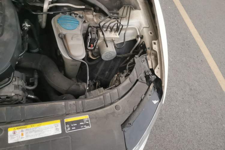 Used Audi Q5 2015 40 TFSI Trendy Edition Engine Bay Left