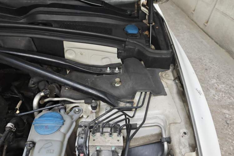 Used Audi Q5 2015 40 TFSI Technology Edition Engine Bay Left