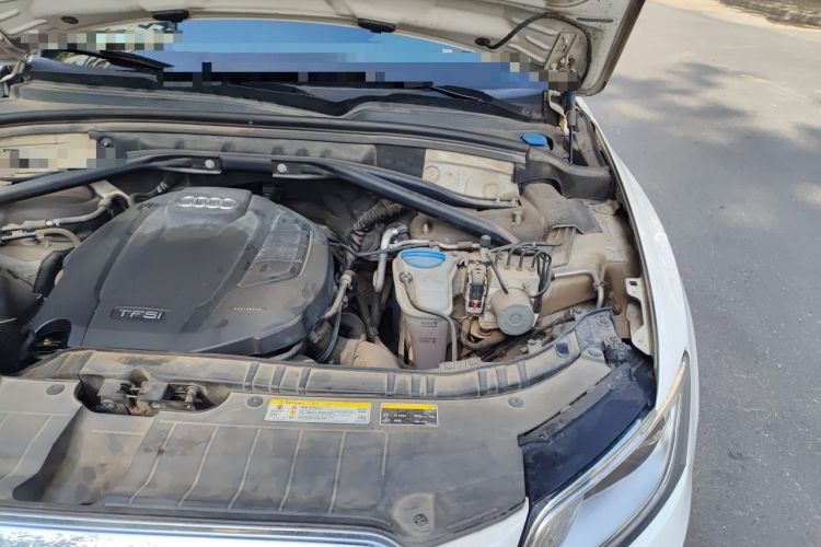 Used Audi Q5 2015 40 TFSI Technology Edition Engine Bay Left