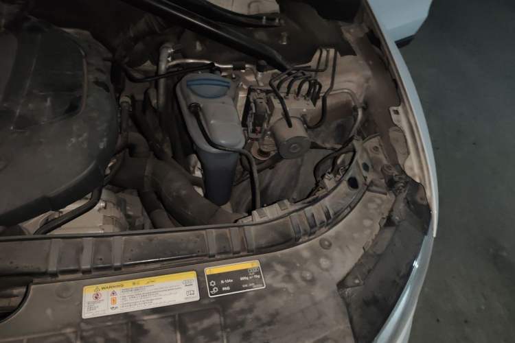 Used Audi Q5 2015 40 TFSI Trendy Edition Engine Bay Left
