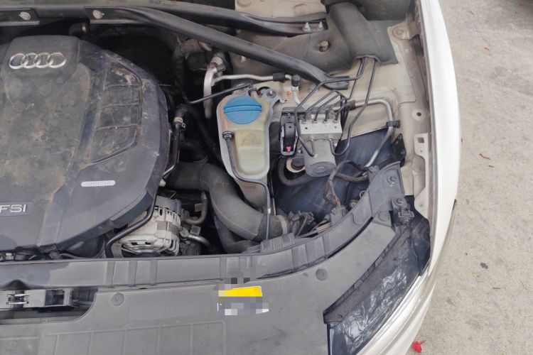 Used Audi Q5 2015 40 TFSI Trendy Edition Engine Bay Left
