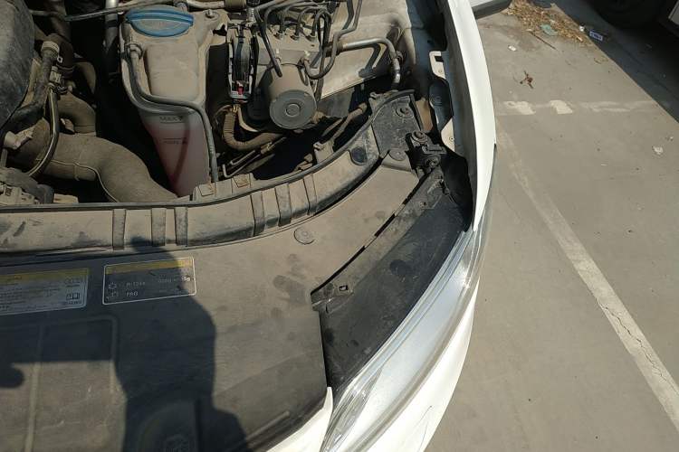Used Audi Q5 2015 40 TFSI Technology Edition Engine Bay Left