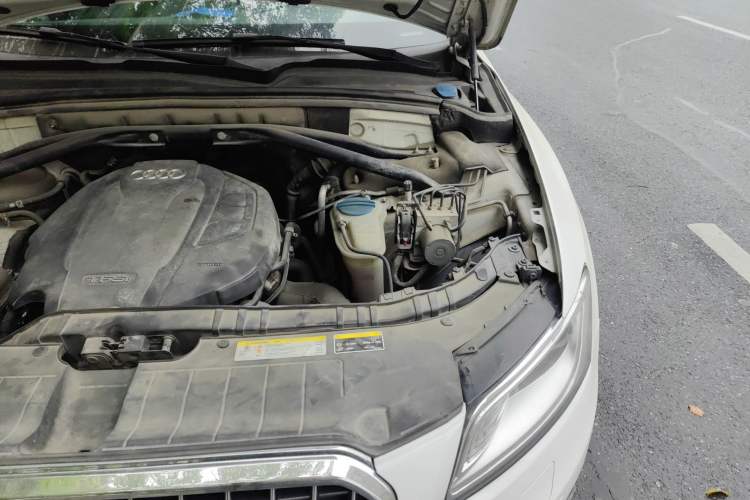 Used Audi Q5 2015 40 TFSI Trendy Edition Engine Bay Left