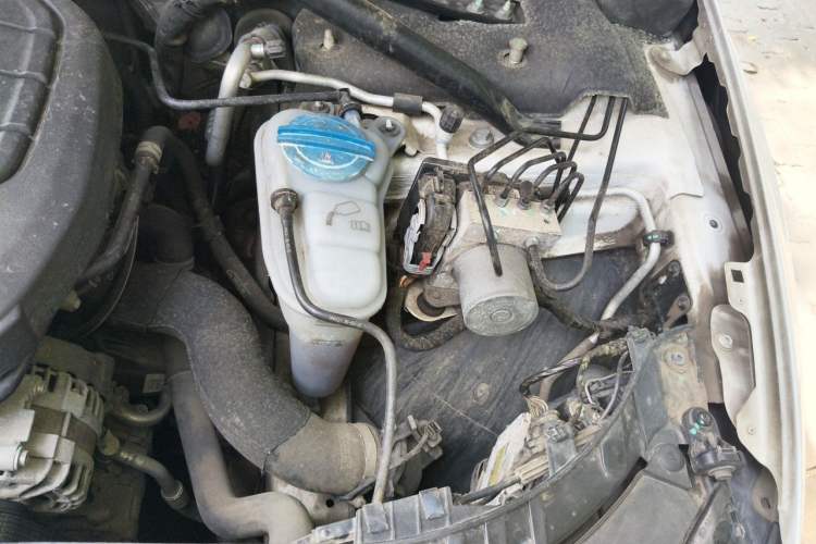 Used Audi Q5 2015 40 TFSI Technology Edition Engine Bay Left