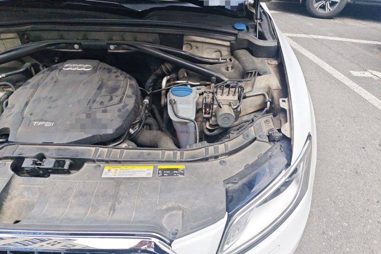 Used Audi Q5 2015 40 TFSI Trendy Edition Engine Bay Left