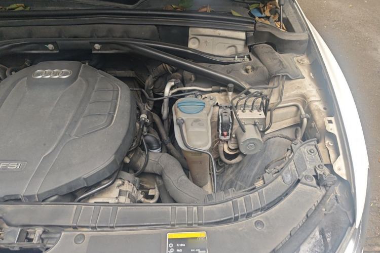 Used Audi Q5 2015 40 TFSI Trendy Edition Engine Bay Left