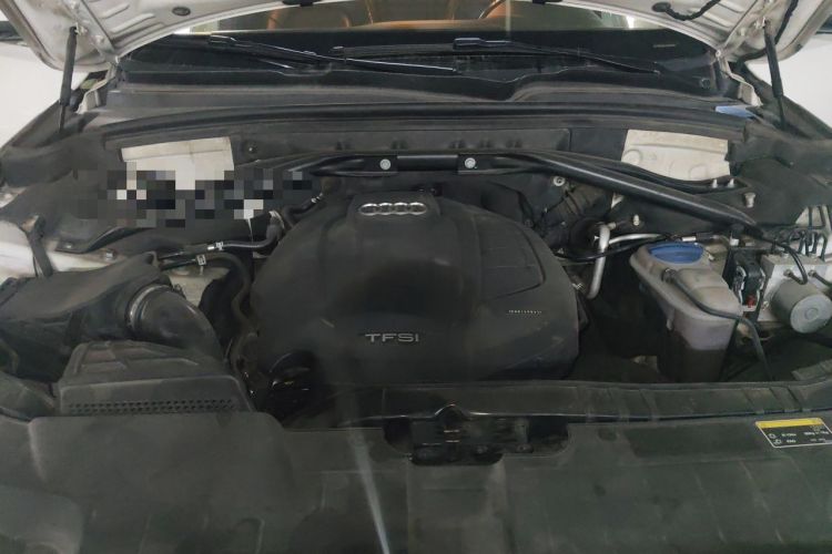 Used Audi Q5 2015 40 TFSI Technology Edition Engine Bay