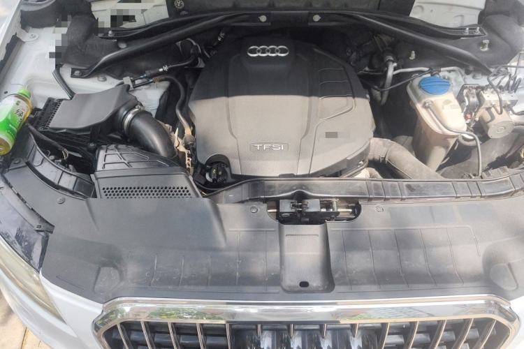 Used Audi Q5 2015 40 TFSI Comfort Model Engine Bay