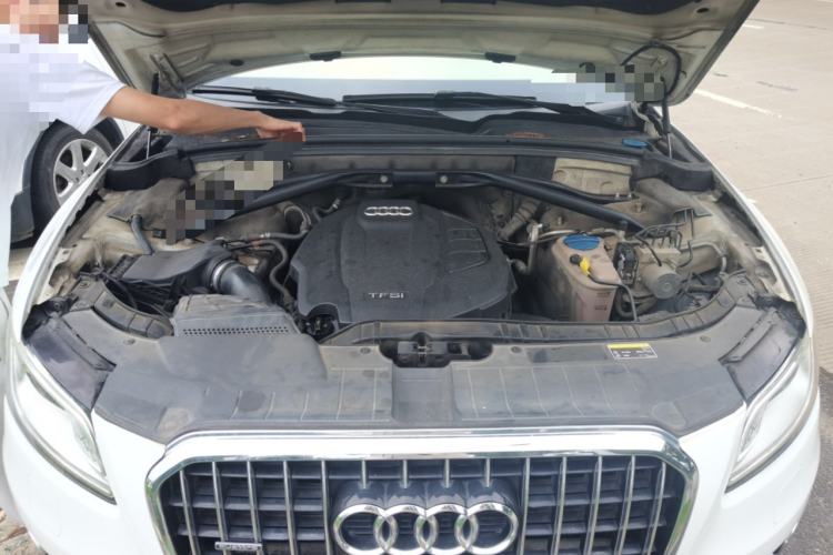 Used Audi Q5 2015 40 TFSI Trendy Edition Engine Bay