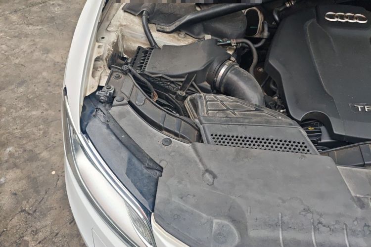 Used Audi Q5 2015 40 TFSI Technology Edition Engine Bay Right