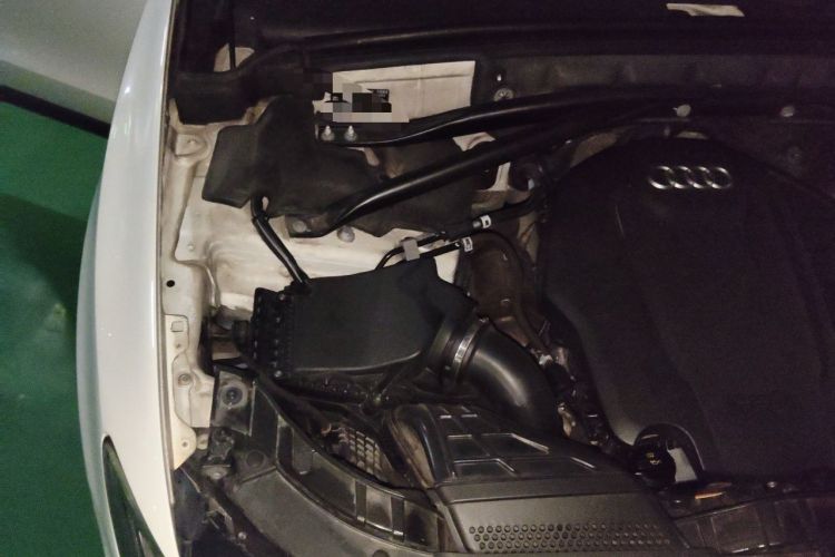 Used Audi Q5 2015 40 TFSI Technology Edition Engine Bay Right