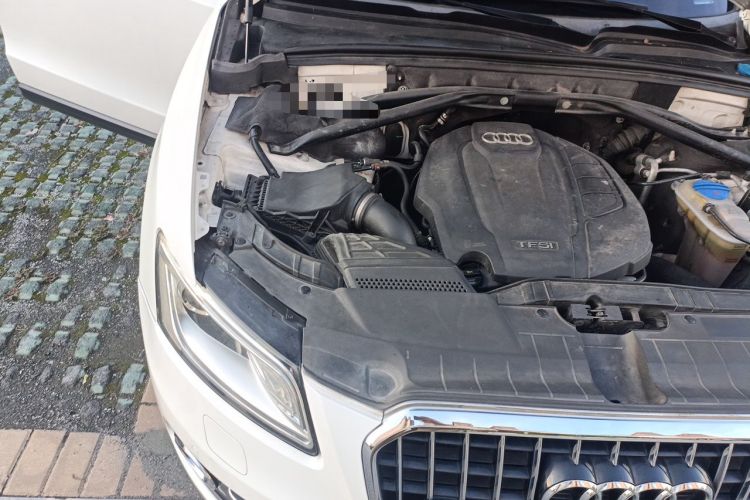 Used Audi Q5 2015 40 TFSI Technology Edition Engine Bay Right