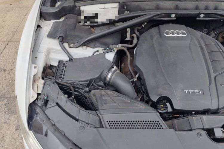 Used Audi Q5 2015 40 TFSI Technology Edition Engine Bay Right