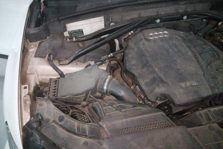 Used Audi Q5 2015 40 TFSI Trendy Edition Engine Bay Right