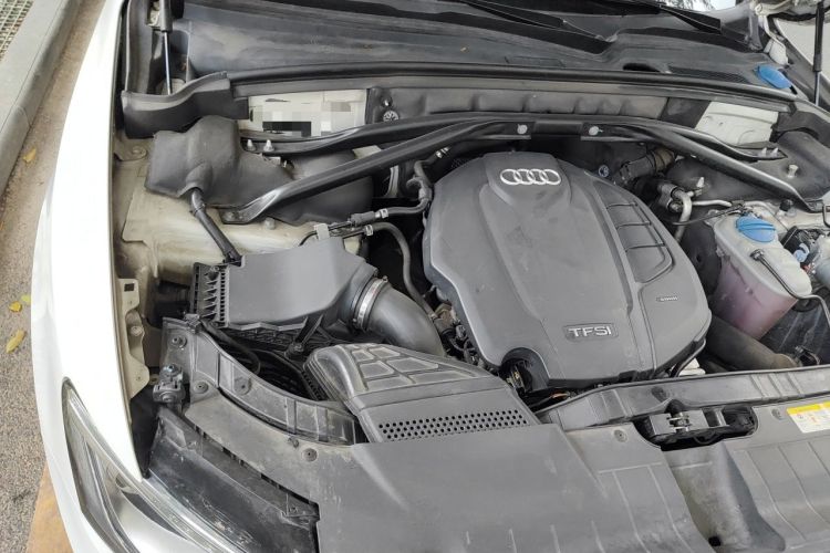 Used Audi Q5 2015 40 TFSI Technology Edition Engine Bay Right