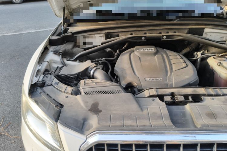 Used Audi Q5 2015 40 TFSI Technology Edition Engine Bay Right