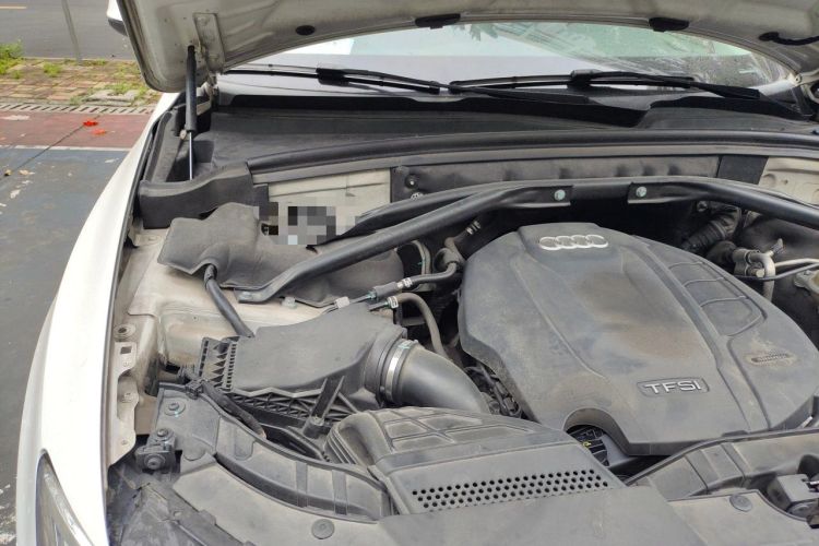 Used Audi Q5 2015 40 TFSI Technology Edition Engine Bay Right