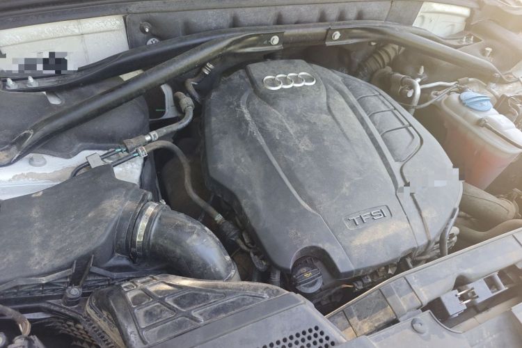 Used Audi Q5 2015 40 TFSI Technology Edition Engine Bay Right