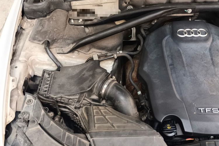 Used Audi Q5 2015 40 TFSI Technology Edition Engine Bay Right