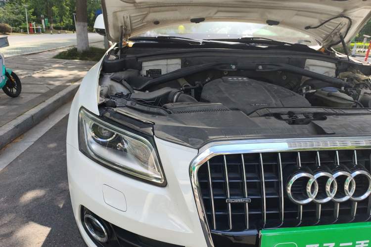Used Audi Q5 2015 40 TFSI Trendy Edition Engine Bay Right