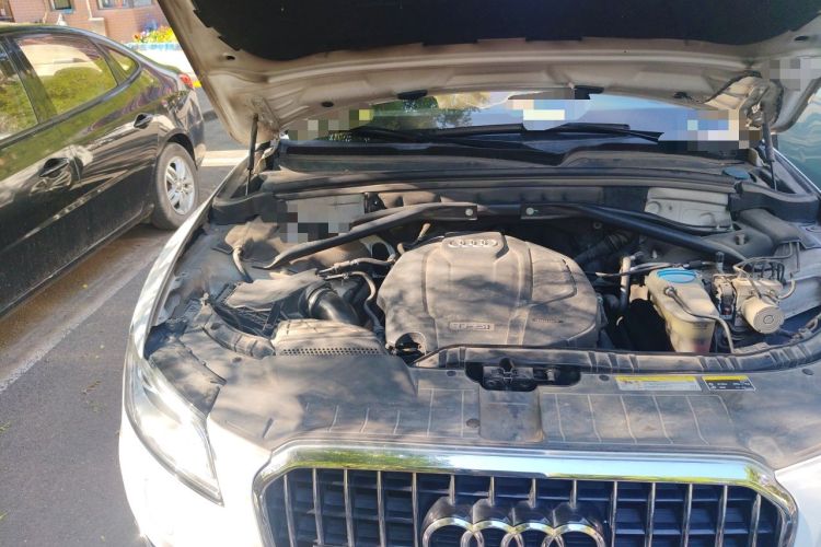 Used Audi Q5 2015 40 TFSI Technology Edition Engine Bay Right
