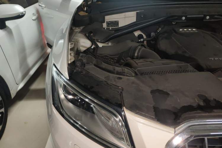 Used Audi Q5 2015 40 TFSI Technology Edition Engine Bay Right