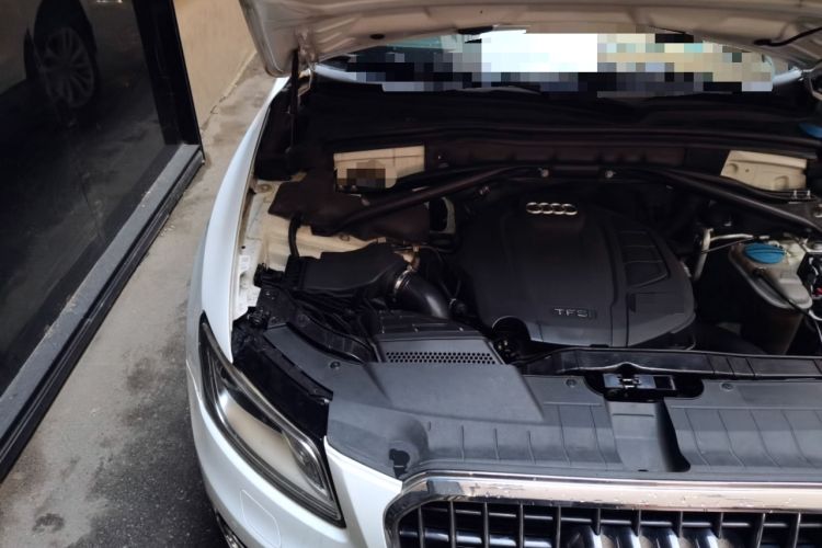 Used Audi Q5 2015 40 TFSI Technology Edition Engine Bay Right
